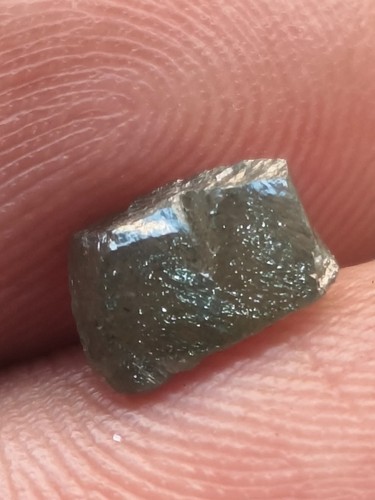 Natural rough diamond - ct,