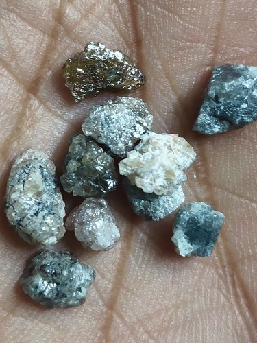 Grey piece natural rough - 10,